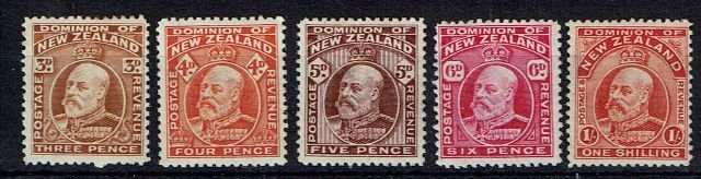 Image of New Zealand SG 395/9 LMM British Commonwealth Stamp